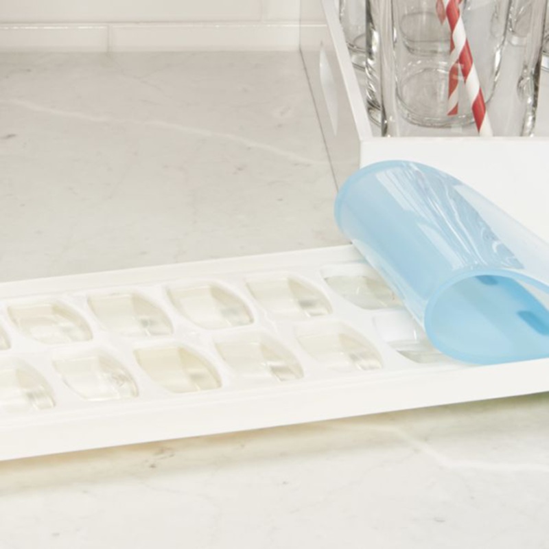 OXO Good Grips No-Spill Ice Cube Tray
