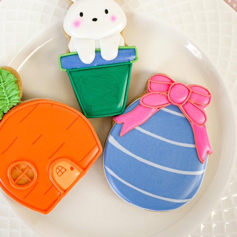 Basket with Bow Cookie Cutter