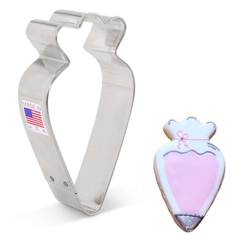 Flour Box Piping Bag/ Carrot Cookie Cutter 4"