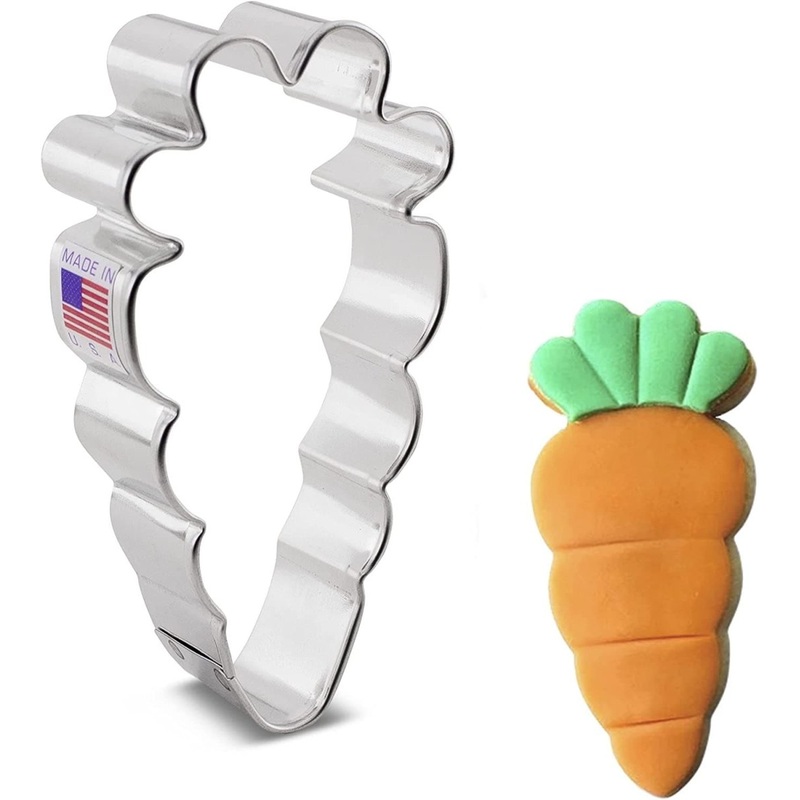 Fluted Carrot Cookie Cutter 3 7/8"