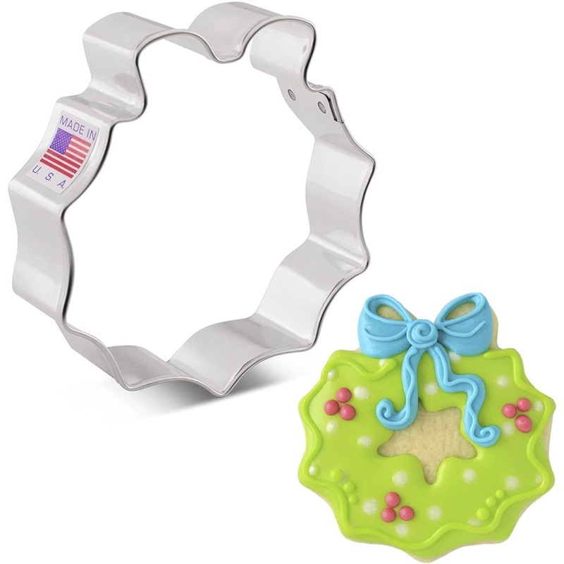 Christmas Wreath Cookie Cutter 3 1/2"