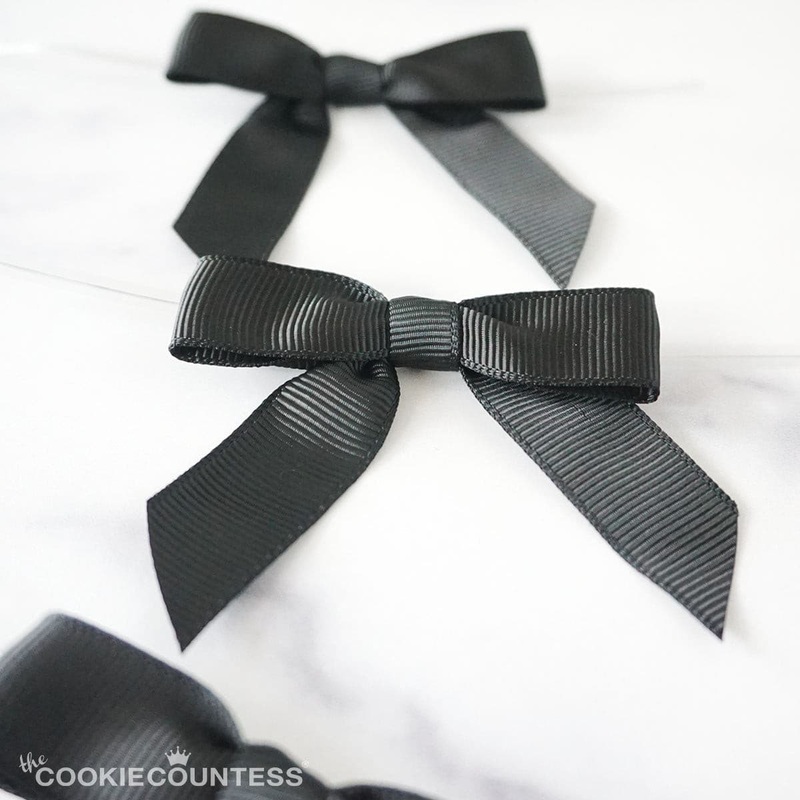 Pre-tied Grosgrain Bows with Wire Twist Tie: Black